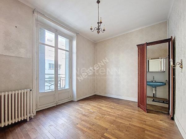 NANTES Cité des Congrès : En vente exclusive ! Pour les amoureux du centre-ville nantais, appartement T6 avec terrasse de 90m² plein Sud.