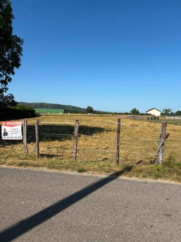 À  Vendre Terrain  à  Bâtir   de 1617 m² EYDOCHE  ( 38690 )