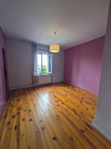 Maison de 106 m² – Terrain de 422 m² – Garage et dépendances