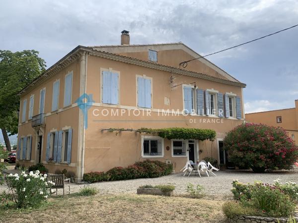 Propriete
                                                                                                                                                                                                                                                                                                                        24 pièce(s)                                                                                                                                                                                                          15 chambre(s)                                                                                                                                                                                                          800  m²