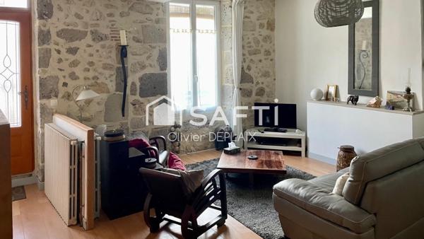 Jolie maison de ville de 123 m2 avec petit jardin.