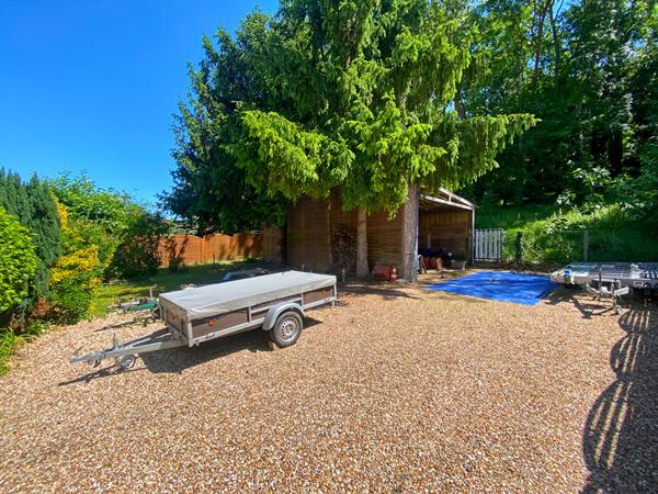 Maison Jouy Le Moutier 140 m2 avec 4 chambres Terrain 1088 m2 et garage double