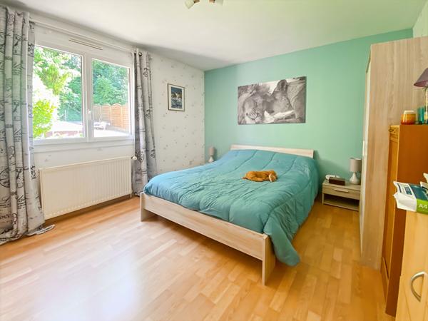 Maison Jouy Le Moutier 140 m2 avec 4 chambres Terrain 1088 m2 et garage double