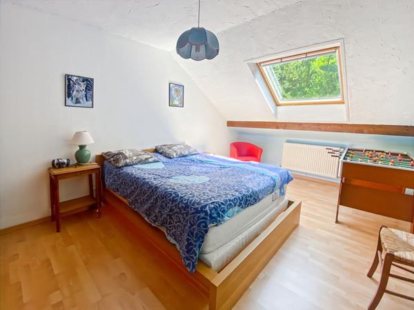 Maison Jouy Le Moutier 140 m2 avec 4 chambres Terrain 1088 m2 et garage double