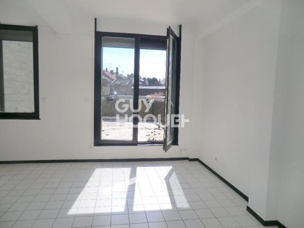 Studio à LOUER à PERONNE (80200).