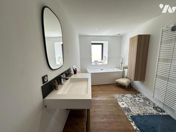 Maison de charme au cœur du Vieux Montaigu – 178 m² habitables