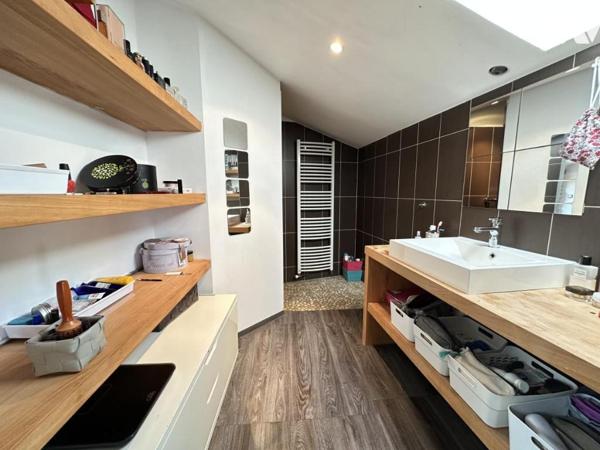 Maison de charme au cœur du Vieux Montaigu – 178 m² habitables