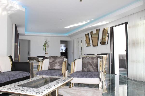 Côtes d'Armor 22440 Ploufragan. Villa d'exception, 5 chambres dont 1 suite parentale au Rdc. Terrasse surélevée, Garage