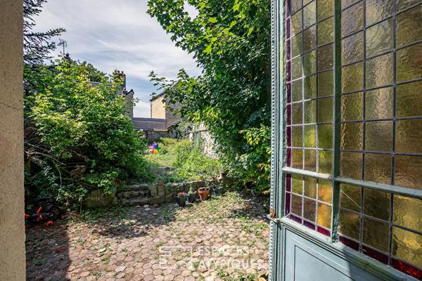 Maison de ville emblématique avec vue et jardin en coeur historique de Laon