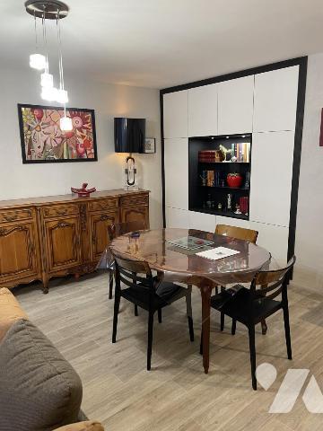 Appartement de type 3, 2 chambres, parking en sous-sol, cave.