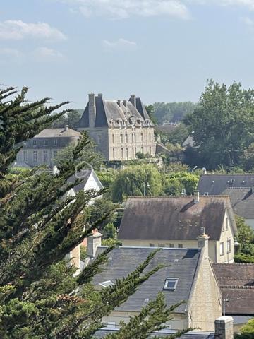 Charmant studio dans une résidence au calme
Proche du port et des commerces de proximité 
A visiter sans tarder!!