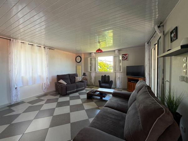 Maison à vendre à SAINTE-ANNE à la Réunion (97437), ref : 97405/250   
Saint-François