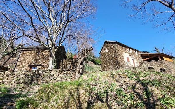 Maison à vendre    3 pièces • 92 m2 Dompnac