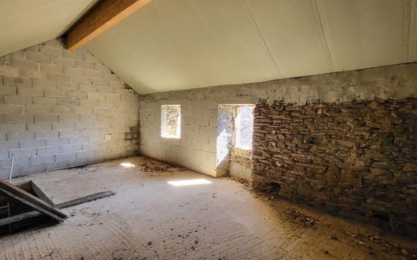 Maison à vendre    3 pièces • 92 m2 Dompnac