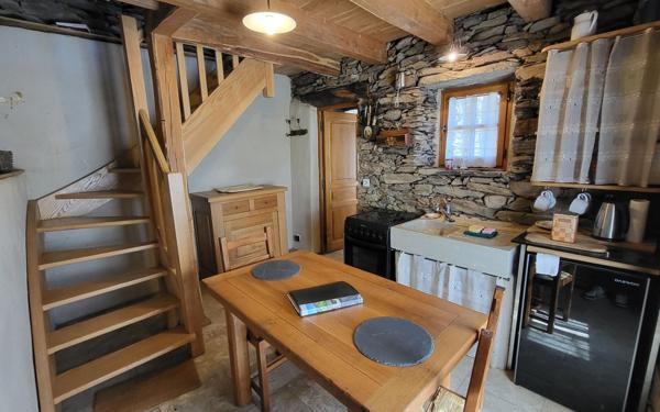 Maison à vendre    3 pièces • 92 m2 Dompnac