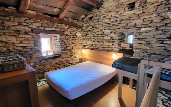 Maison à vendre    3 pièces • 92 m2 Dompnac