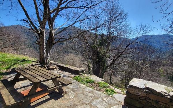 Maison à vendre    3 pièces • 92 m2 Dompnac