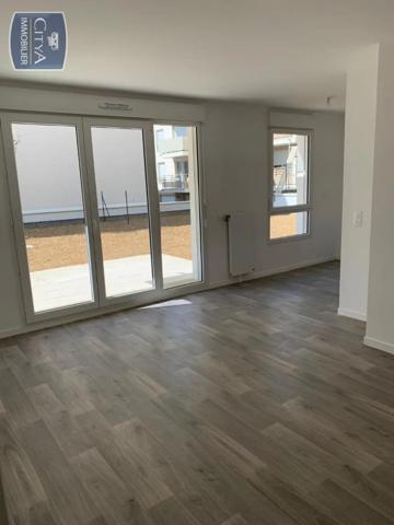 Appartement à louer 2 pièces 43.57m² Brie-Comte-Robert (77170)