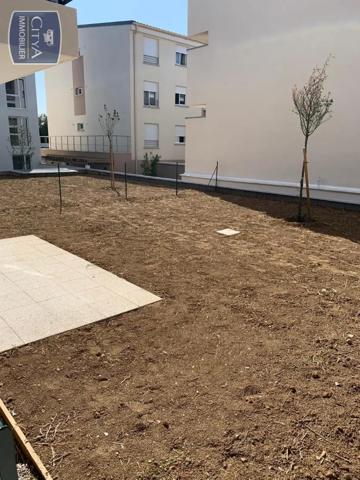 Appartement à louer 2 pièces 43.57m² Brie-Comte-Robert (77170)