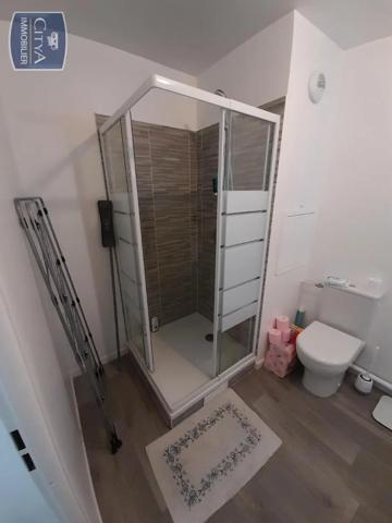Appartement à louer 2 pièces 43.57m² Brie-Comte-Robert (77170)