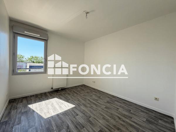 Location Appartement 3 pièces 74.69 m² - 3 PLACE OLIVIER DE SERRES Chartres 28000