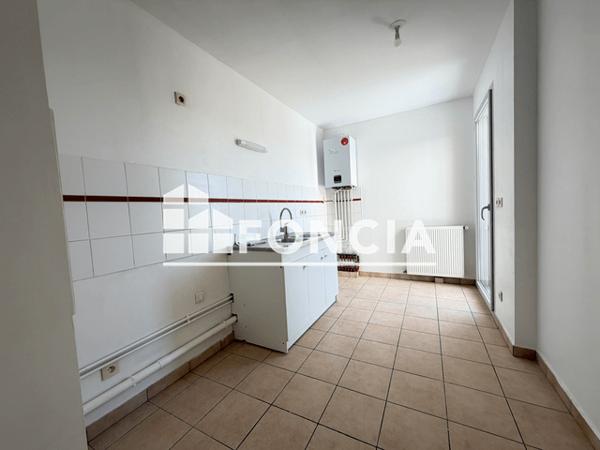 Location Appartement 3 pièces 74.69 m² - 3 PLACE OLIVIER DE SERRES Chartres 28000