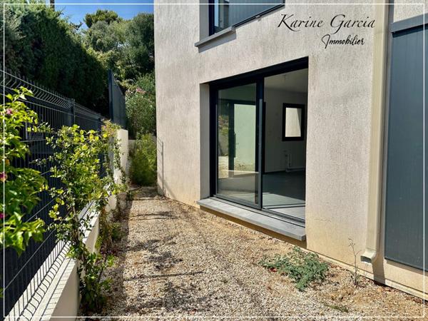 APPARTEMENT SIX FOURS LES PLAGES 3 pièce(s) 68.20 m2- TERRAIN 54 M² - GARAGE SOUS SOL