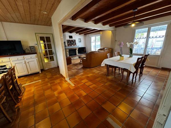 agréable maison familiale avec dépendance