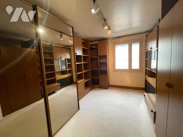 Orléans , Quartier jardins des Plantes, venez visiter cet appartement en bon état composé d'un ...