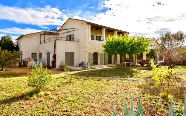 Maison à vendre    5 pièces •  Garrigues-Sainte-Eulalie