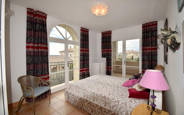 Maison à vendre    5 pièces •  Garrigues-Sainte-Eulalie