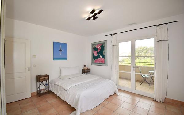 Maison à vendre    5 pièces •  Garrigues-Sainte-Eulalie