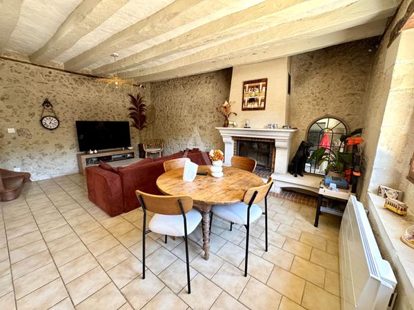 MAISON FAMILIALE - CHANCEAUX-SUR-CHOISILLE -115,51 M² - GRAND TERRAIN - DÉPENDANCE
