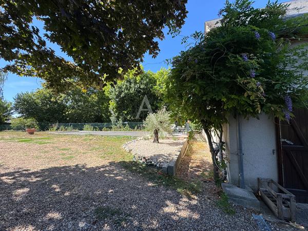 MAISON FAMILIALE - CHANCEAUX-SUR-CHOISILLE -115,51 M² - GRAND TERRAIN - DÉPENDANCE