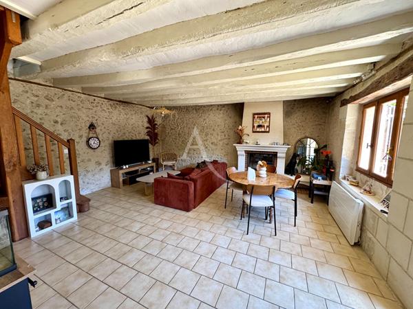 MAISON FAMILIALE - CHANCEAUX-SUR-CHOISILLE -115,51 M² - GRAND TERRAIN - DÉPENDANCE