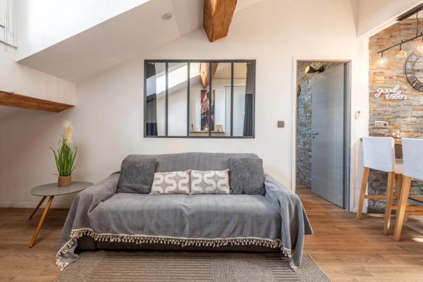 LYON 6 – Lafayette / Molière – Dernier étage au calme sur cour – 1 chambre – Immeuble bourgeois avec ascenseur