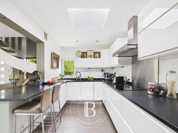 Villeneuve-d'Ascq, Maison 3 Chambres -  110 m² à vendre
