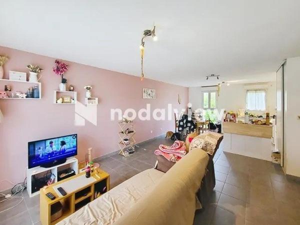 Immeuble de rapport - 10 appartements - 600 m² hab. / env. 1000 m² - Parking