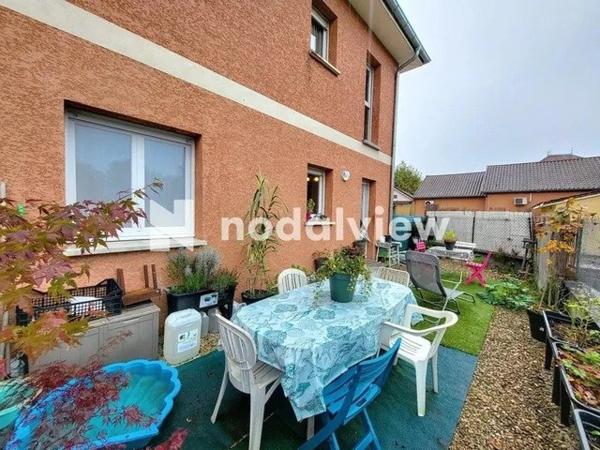 Immeuble de rapport - 10 appartements - 600 m² hab. / env. 1000 m² - Parking