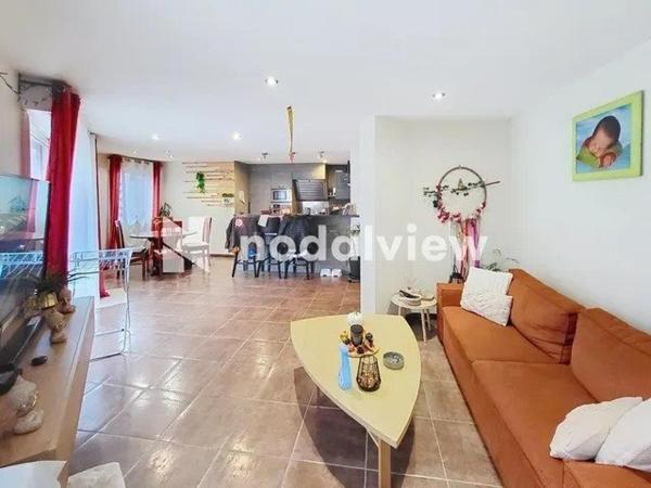 Immeuble de rapport - 10 appartements - 600 m² hab. / env. 1000 m² - Parking