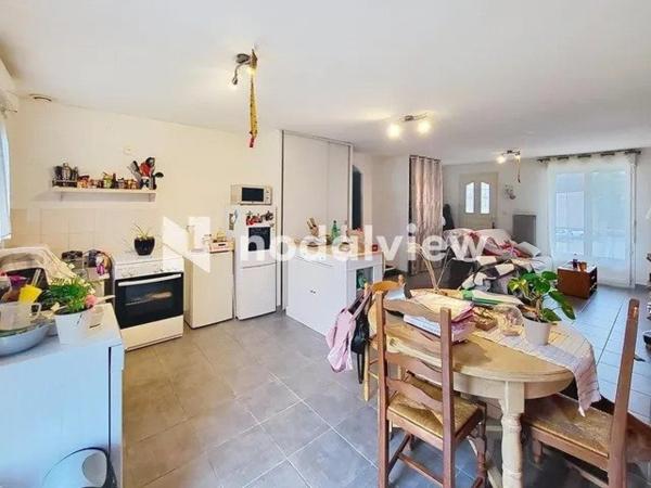 Immeuble de rapport - 10 appartements - 600 m² hab. / env. 1000 m² - Parking