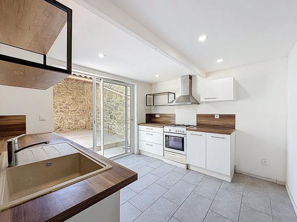 Maison de ville 5 pièces à louer à Moncrabeau - 142 m²