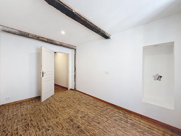 Maison de ville 5 pièces à louer à Moncrabeau - 142 m²