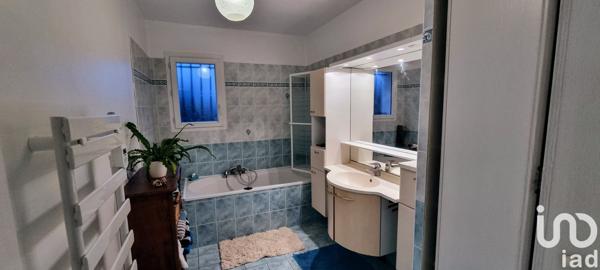 Maison traditionnelle 8 pièces de 162 m² à Bon-Encontre (47240)