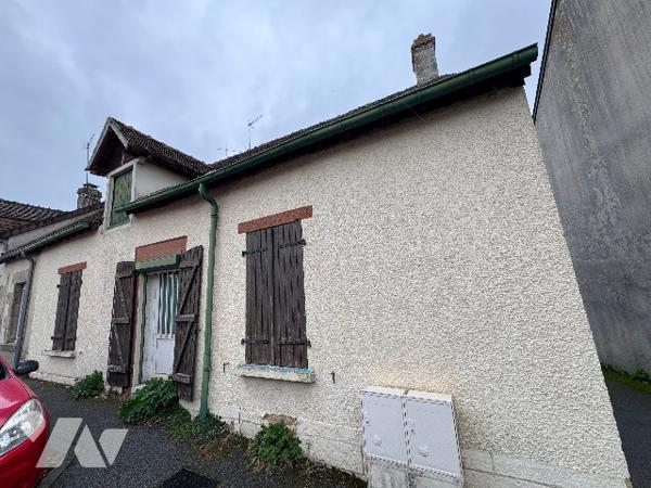 A SAINT GERVAIS DU PERRON - Maison à rénover (64m²)