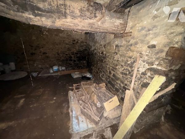 A SAINT GERVAIS DU PERRON - Maison à rénover (64m²)