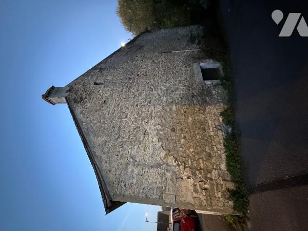 A SAINT GERVAIS DU PERRON - Maison à rénover (64m²)