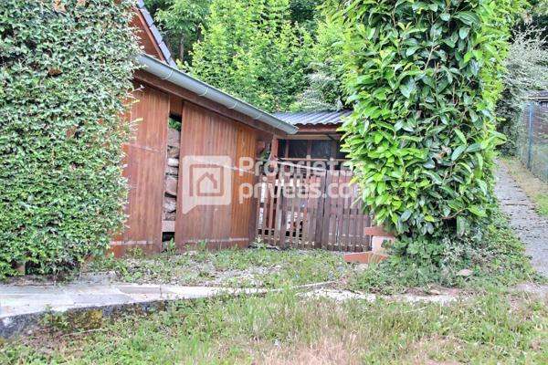 74150 -Maison individuelle -5 chambres grande pièce à vivre ,terrain clos