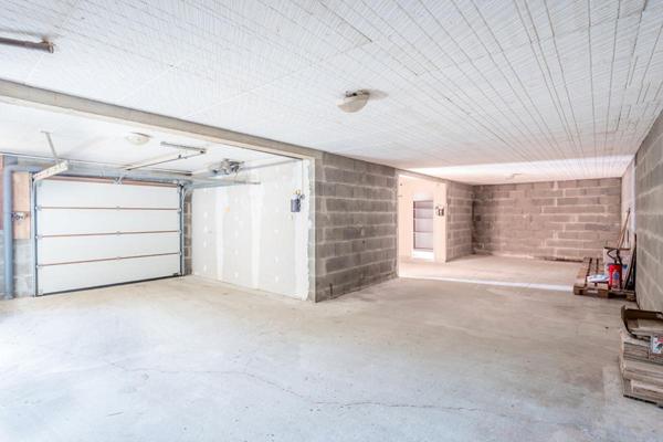 74150 -Maison individuelle -5 chambres grande pièce à vivre ,terrain clos