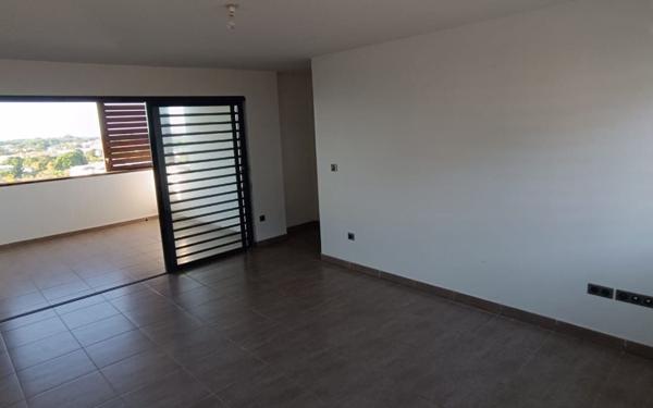 Appartement à louer    2 pièces •  Remire-Montjoly